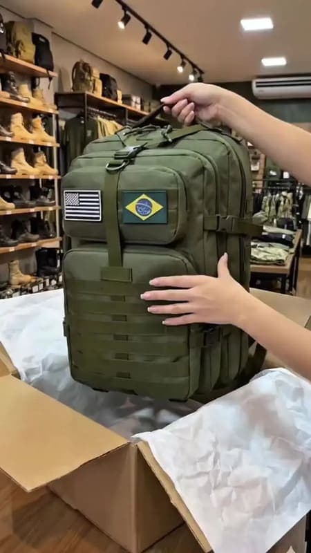 Mochila Tática Impermeável Militar Reforçada Grande 50 Litros Masculina Feminina Preto